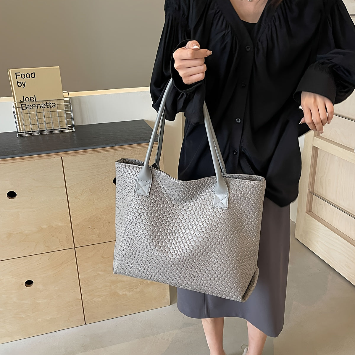 Women’s Summer Handwoven Tote – Casual Large Capacity Beach Bag (Khaki)