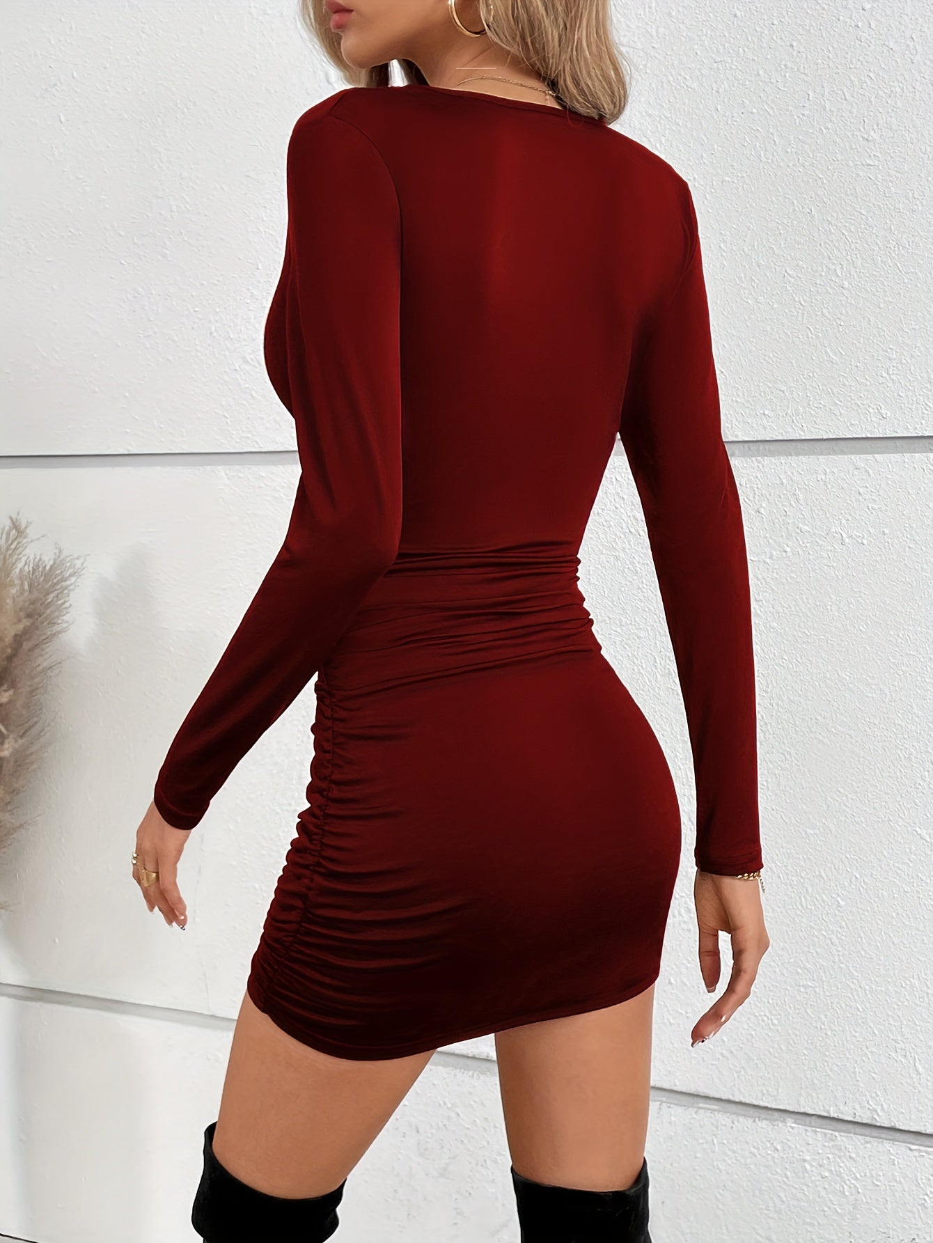 Women’s Slim Fit V-Neck Dress – Ruched Ruffle Long Sleeve Mini Dress