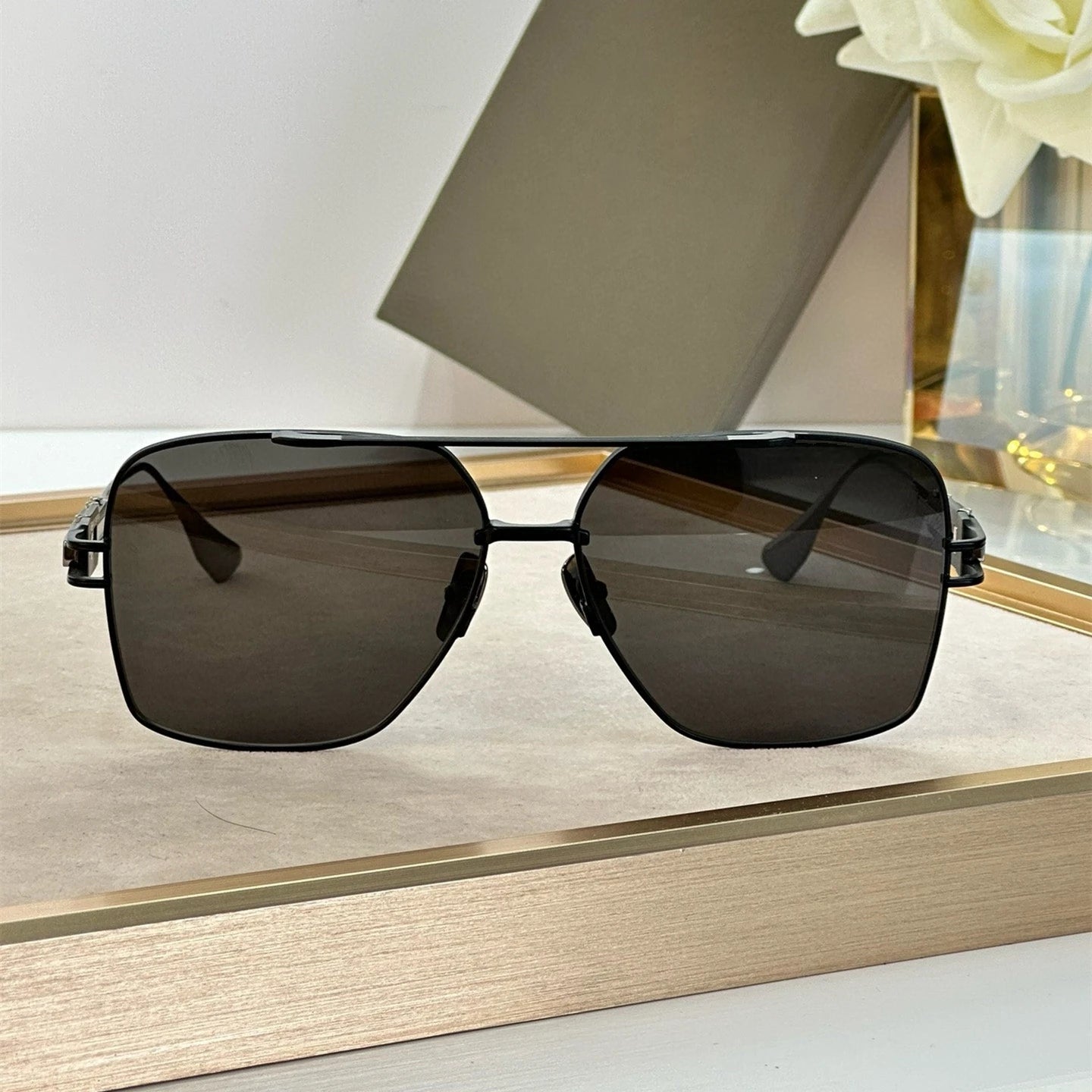 Luxury Metal Frame Sunglasses – GRAND EMPERIK 2025 Fashion Eyewear
