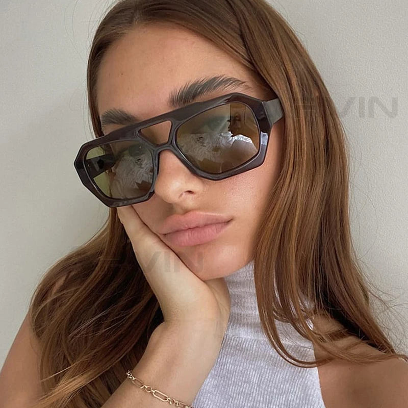 VintEdge Luxe – Square Sunglasses with Double Bridge Design