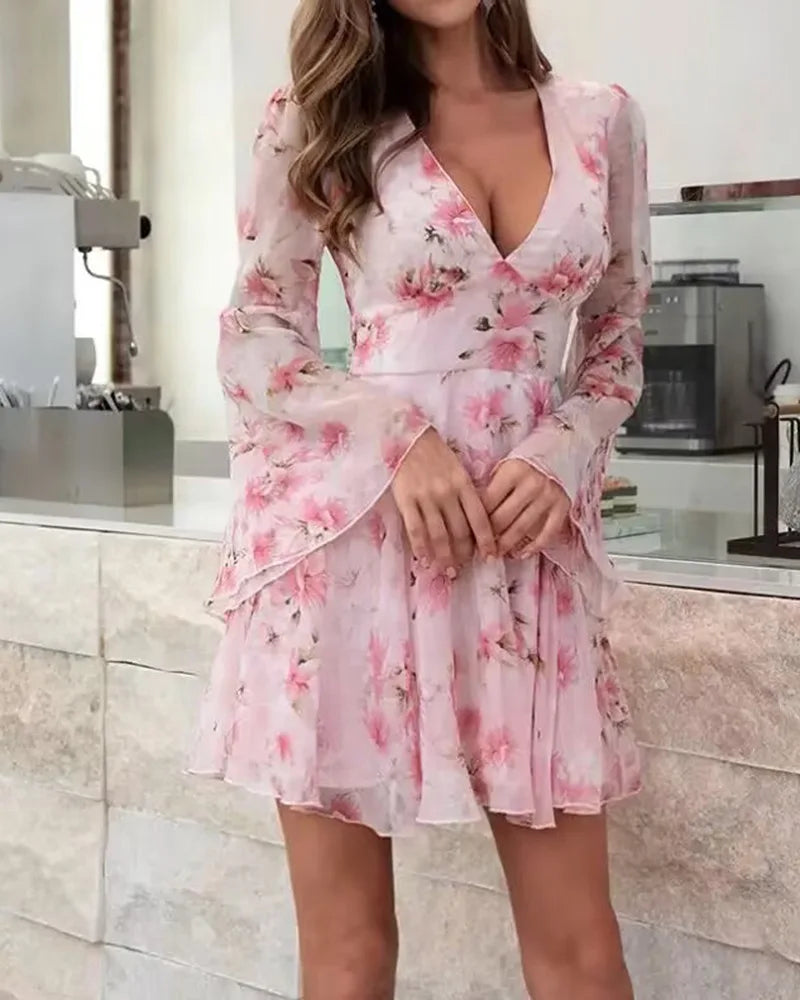 Chic Floral Print Bell Sleeve Dress for Women – V-Neck Summer Beauty 2025