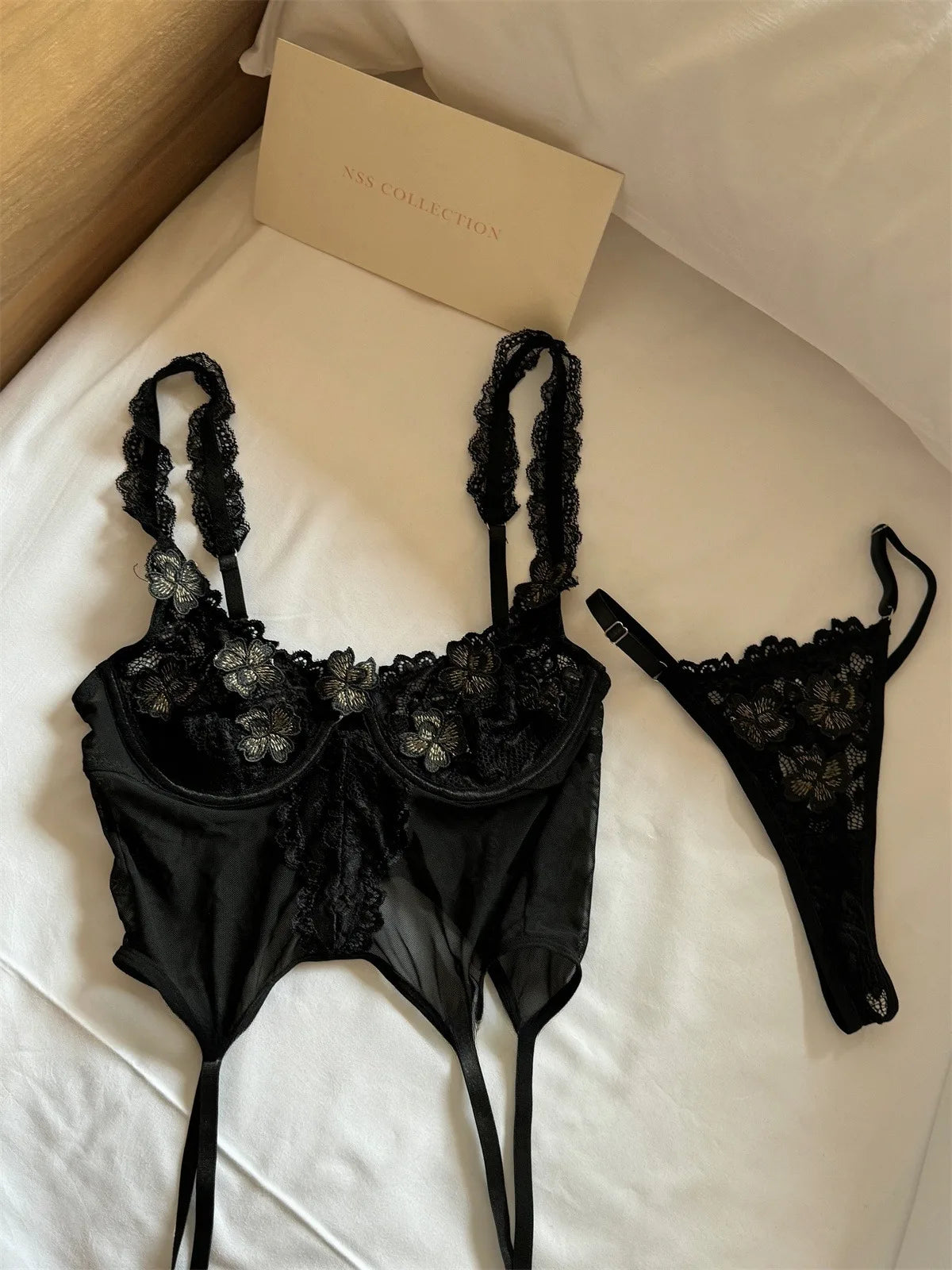 Embroidered Floral Lace Lingerie – Thin Lace Gathered Cup Bra for Enhanced Lift