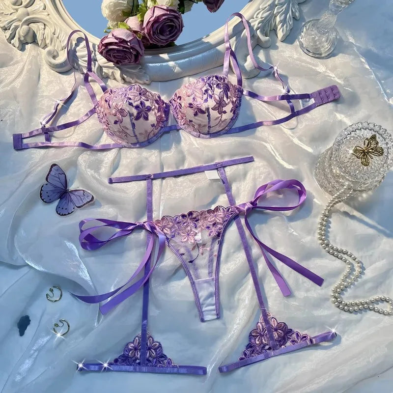 Seductive Purple Embroidered Lingerie – 3-Piece Lace Bra, Panty & Garter Belt Costume for Women