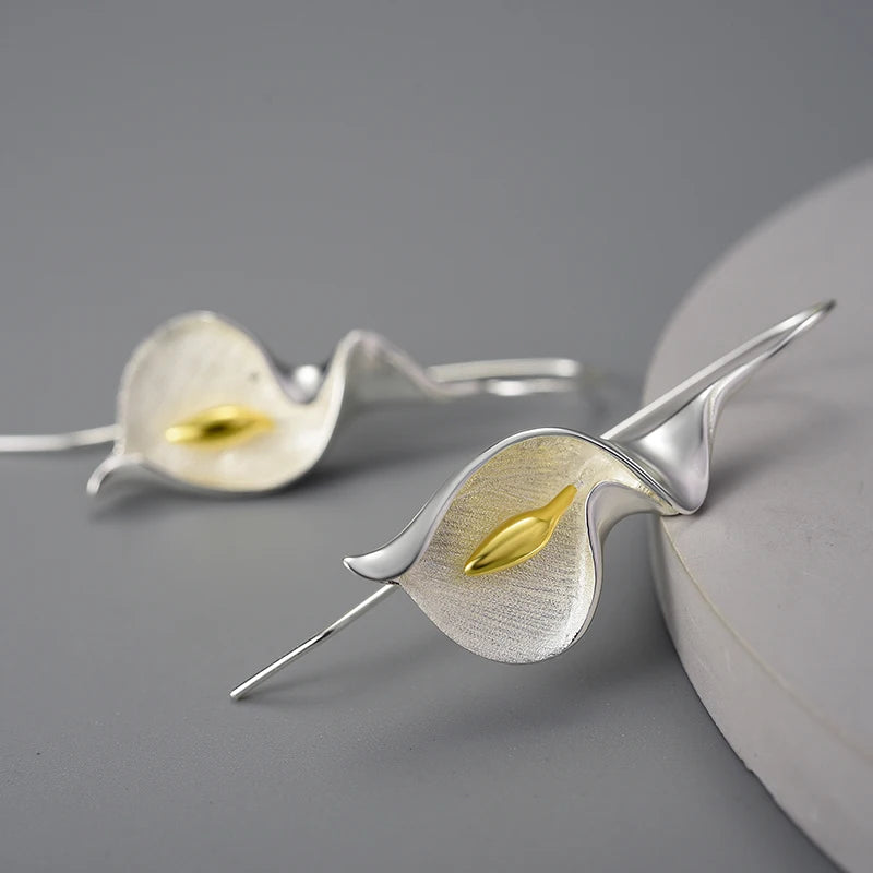 Elegant Calla Lily Earrings – Long Hanging 18K Gold & Silver Floral Jewelry