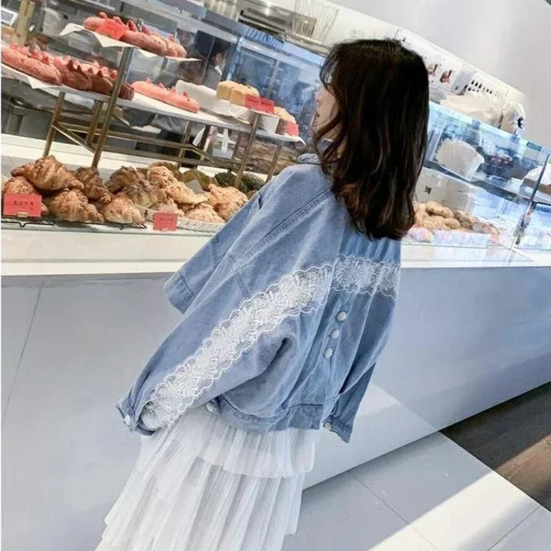 Elegant Lace-Trimmed Denim Coat – Women’s Spring/Autumn Designer Jacket