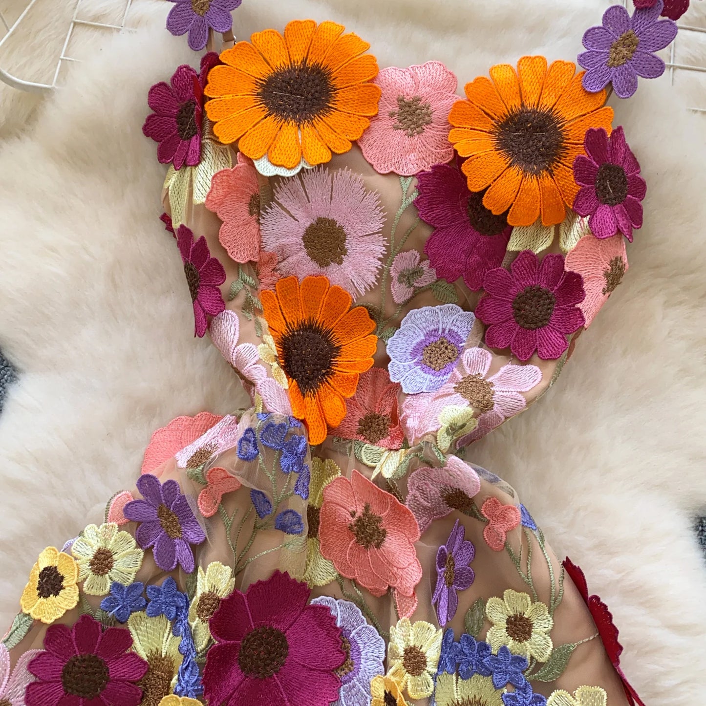Zipper Back 3D Flower Embroidered Short Dress – Chic Sleeveless Look