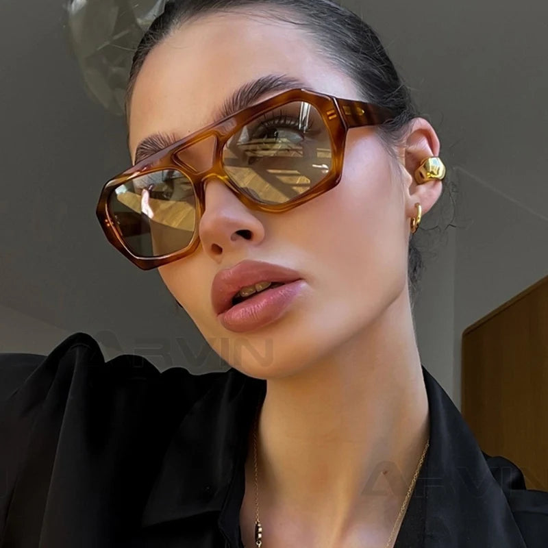 VintEdge Luxe – Square Sunglasses with Double Bridge Design
