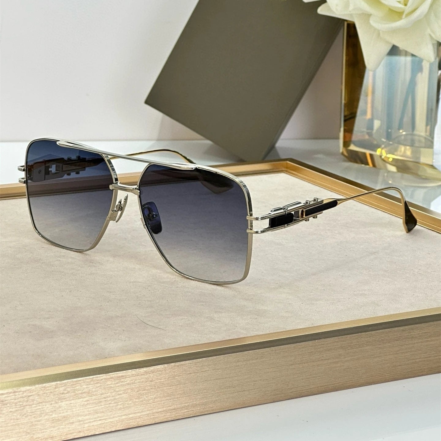 Luxury Metal Frame Sunglasses – GRAND EMPERIK 2025 Fashion Eyewear