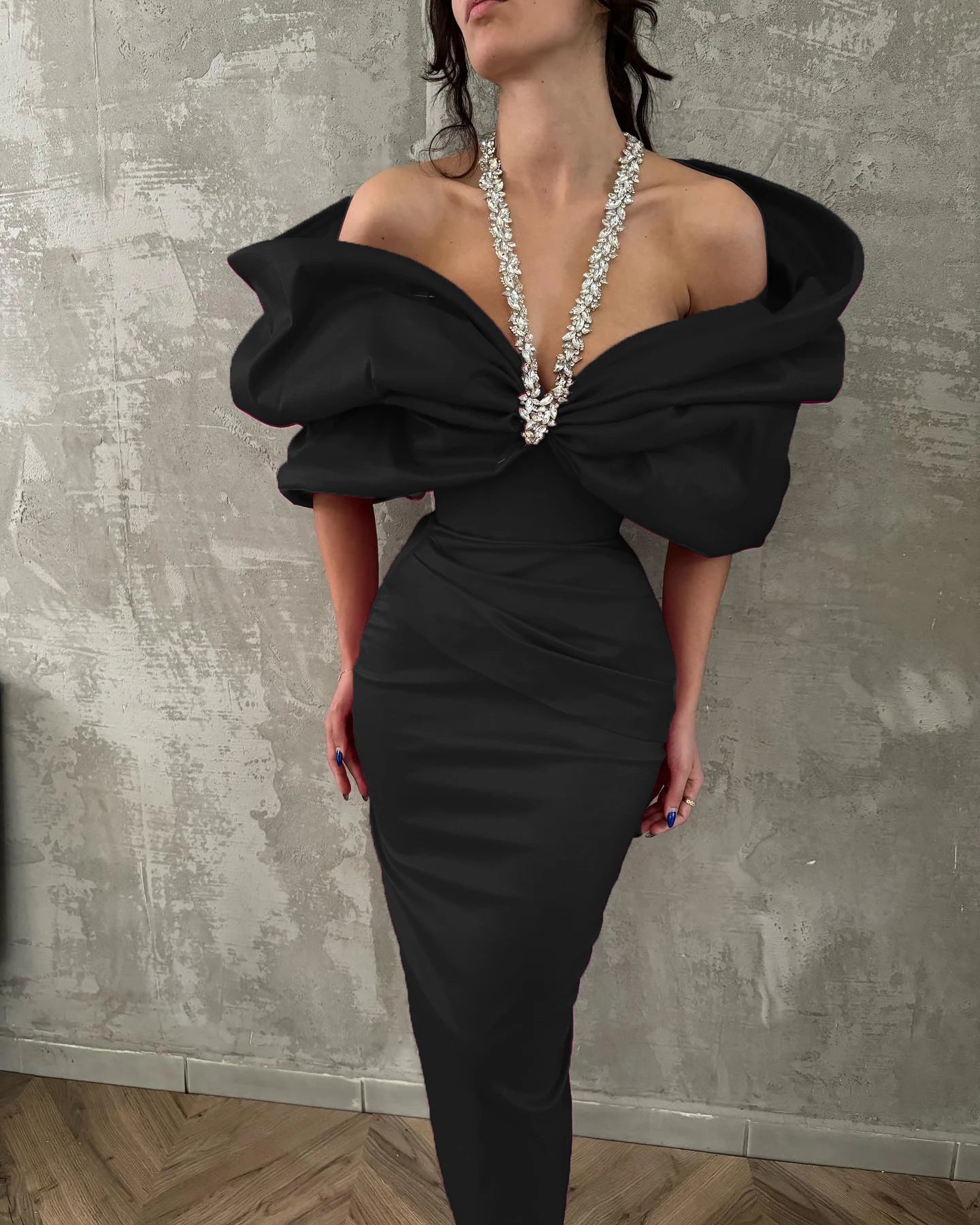 Off-Shoulder Crystal Ruffle Bodycon Dress – Nightclub Glam in Red & Black