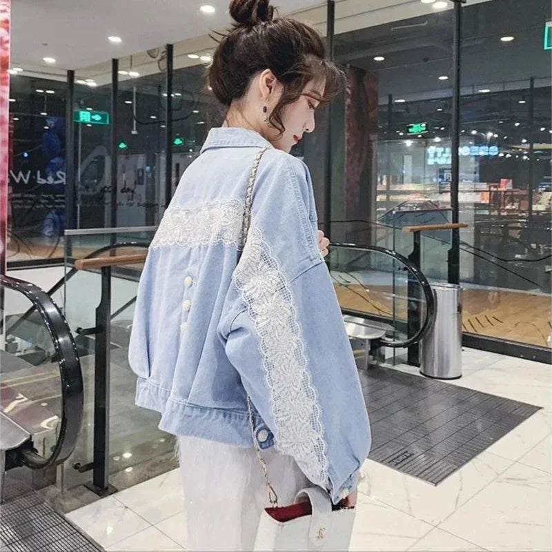 Elegant Lace-Trimmed Denim Coat – Women’s Spring/Autumn Designer Jacket