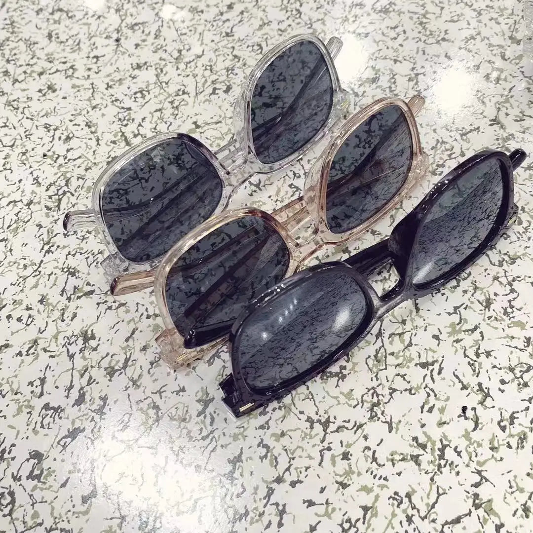 Fashion Square Sunglasses – UV400 Protection, Retro Style for Stylish Women