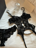 Embroidered Floral Lace Lingerie – Thin Lace Gathered Cup Bra for Enhanced Lift