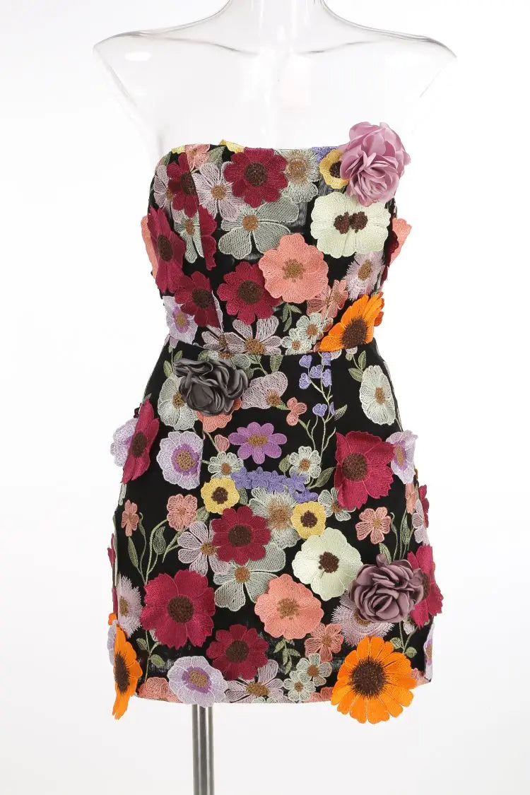 Retro Elegance: Women’s 2025 Floral Embroidery Bodycon Party Dress