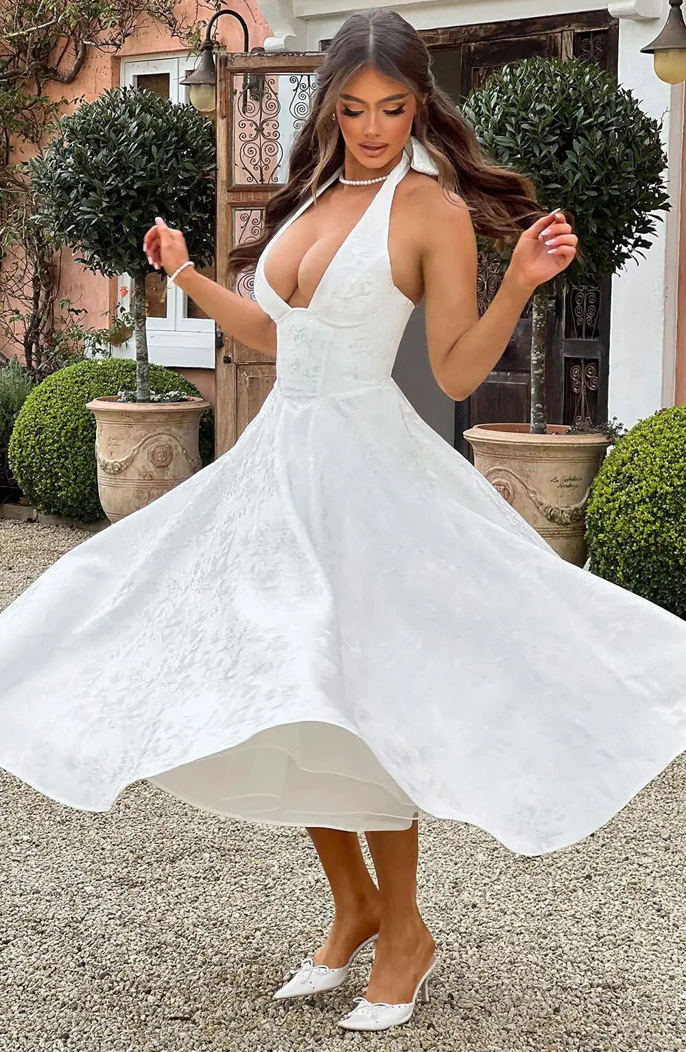 Elegant Bodycon Party Dress – White Jacquard Backless Maxi Dress by NIDANSSI