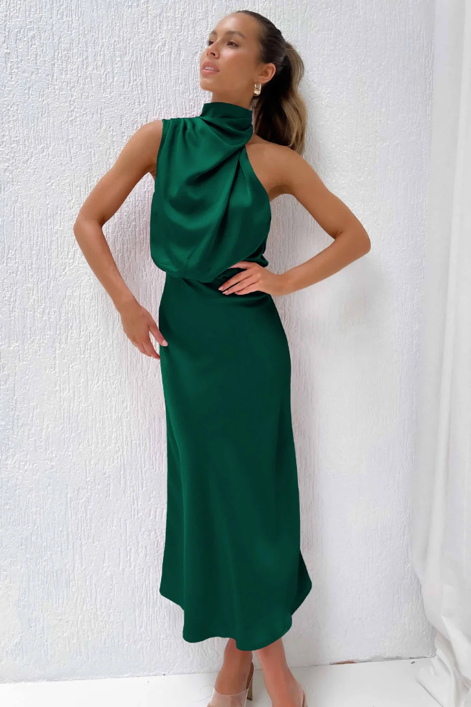 Luxury Satin Party Dress – Sleeveless Long Gown for Women’s Evening Events
