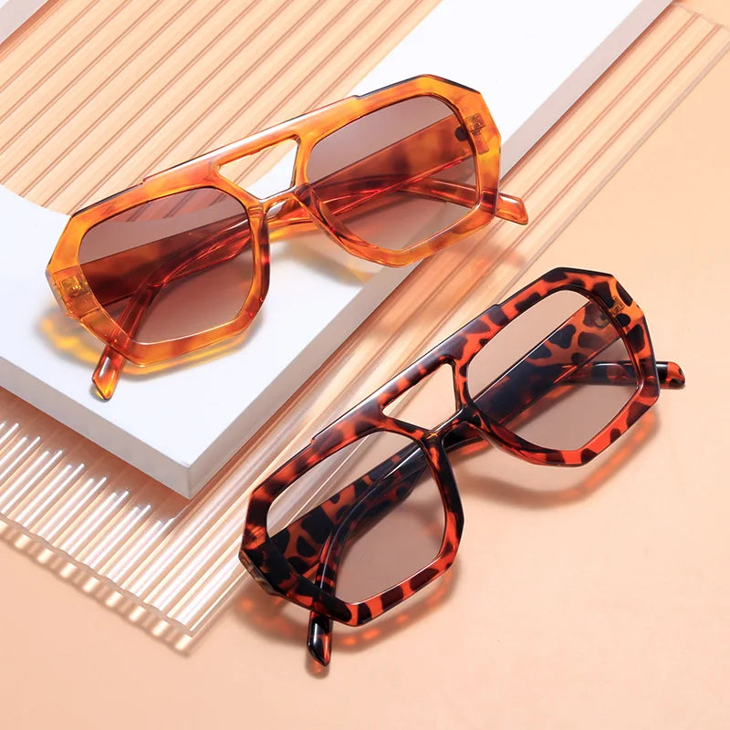 VintEdge Luxe – Square Sunglasses with Double Bridge Design