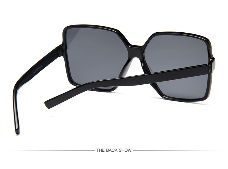 Fashionable Big Frame Gradient Sunglasses – Travel & Driving Ready