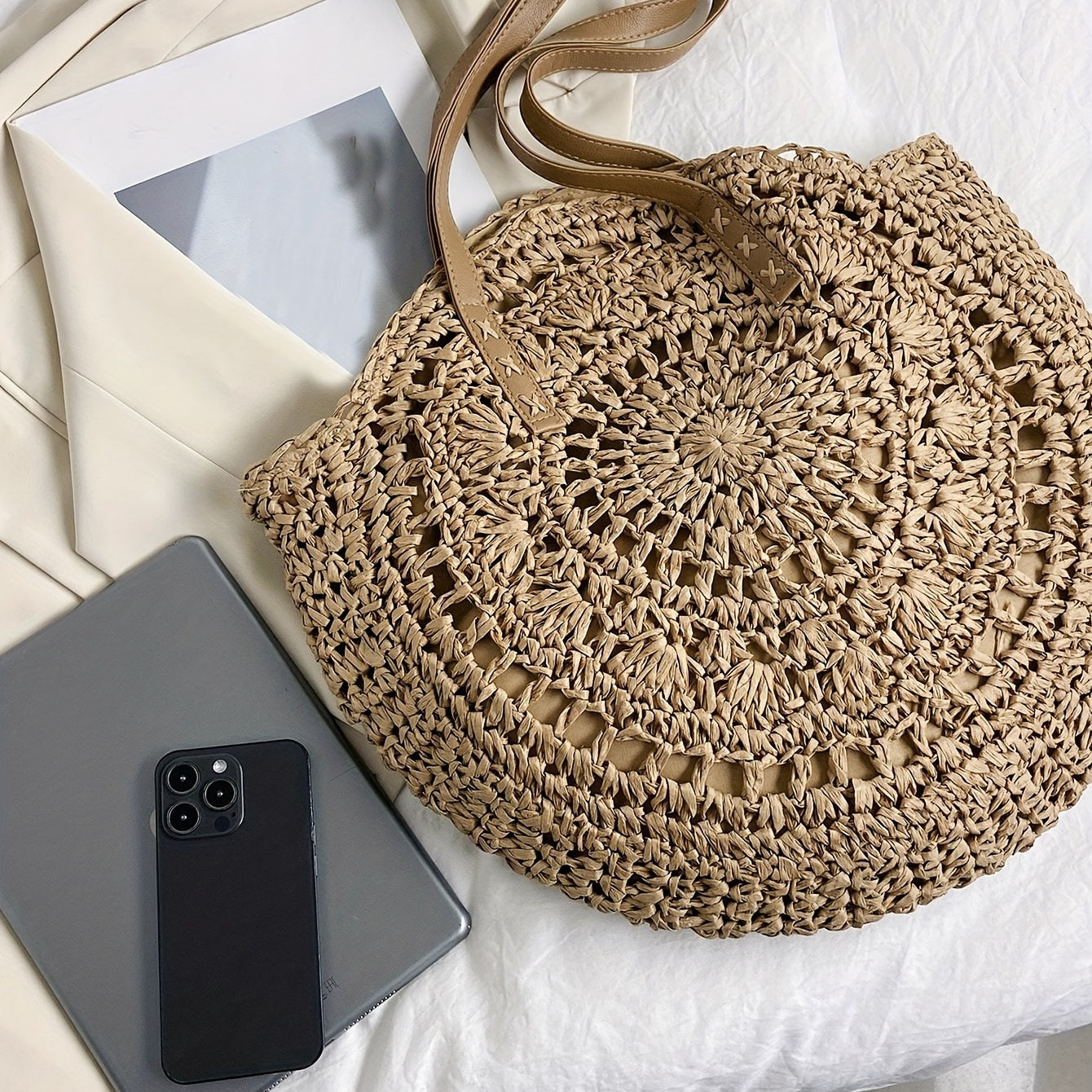 Vintage-Inspired Round Straw Bag – Portable Handwoven Beach Tote with Dual Handles