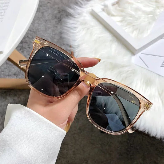 Fashion Square Sunglasses – UV400 Protection, Retro Style for Stylish Women