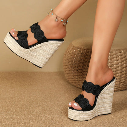 Bold & Beautiful: Summer Wedge Platform Slippers for Modern Women