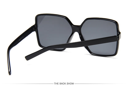 Fashionable Big Frame Gradient Sunglasses – Travel & Driving Ready